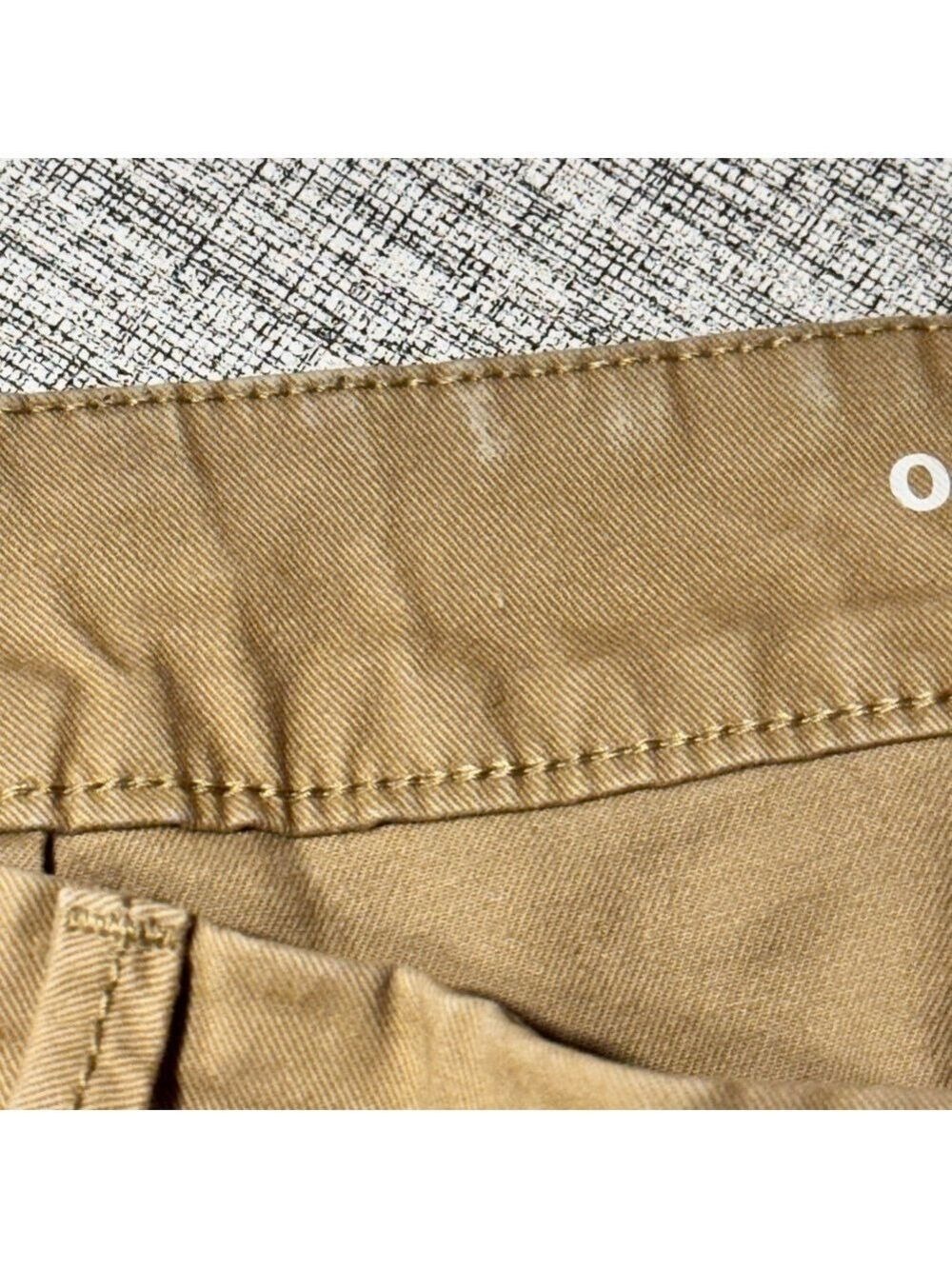 Old Navy Tan Cotton Cargo Pixie Shorts Relaxed Fit - Picture 3 of 6